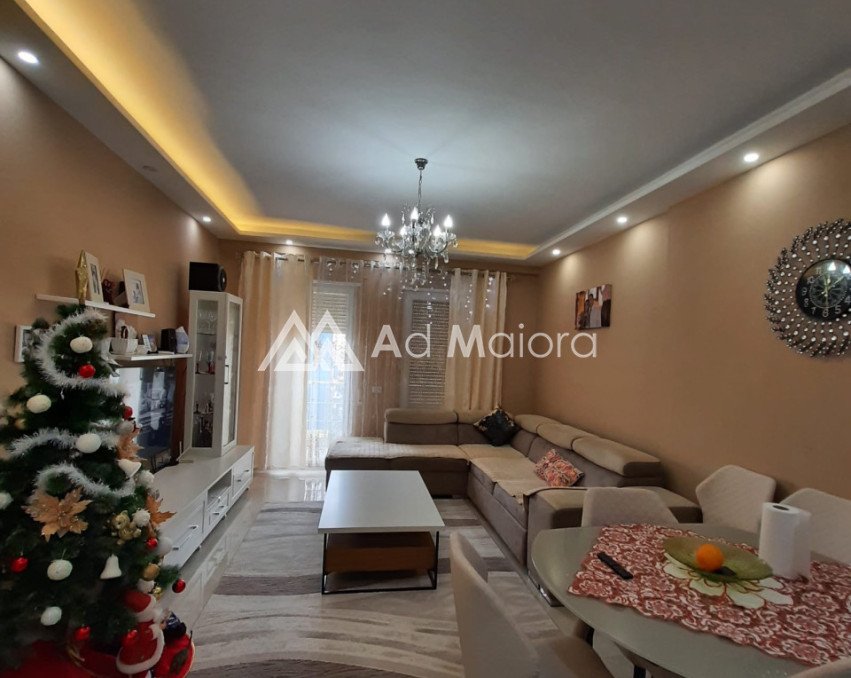 JEPET ME QIRA APARTAMENT 2+1+2 QENDER DURRES