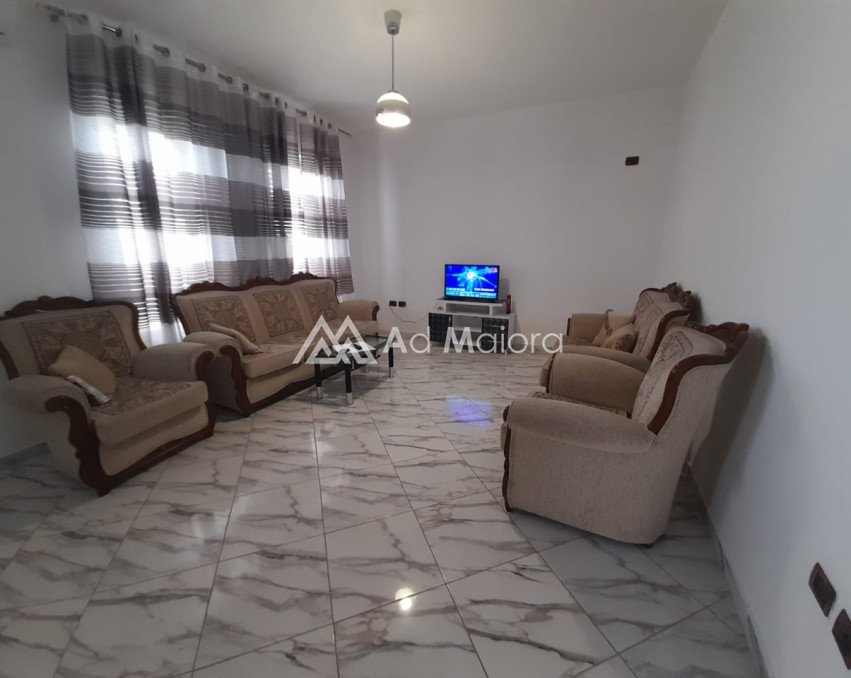 JEPET 2+1+2 ME QIRA PRANE SPITALIT