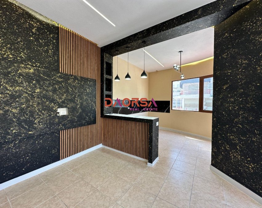 SHITET APARTAMENT 3+1 NE PLAZH DURRES