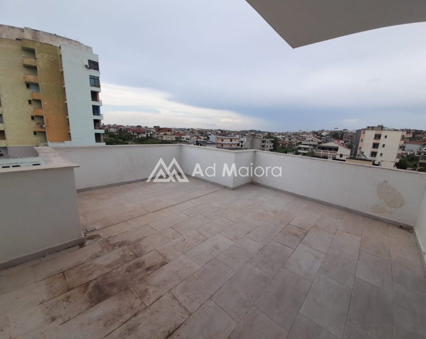 shitet apartament 1+1 ne plazh