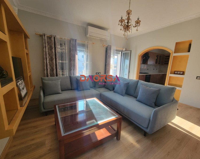 JEPET ME QIRA 2+1 NE POROT ROMANO DURRES