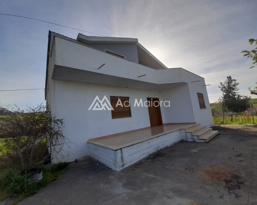 JEPET SHTEPI PRIVATE ME QIRA