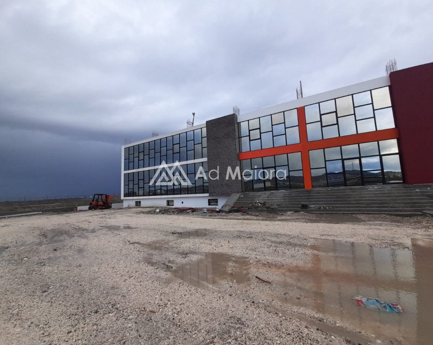 JEPET GODINE ME QIRA