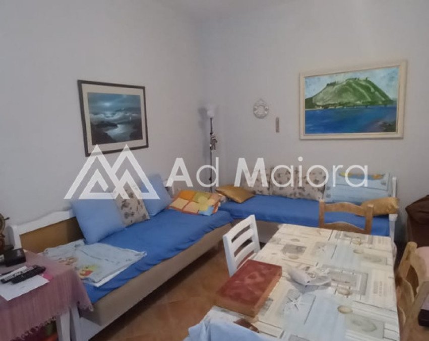 shitet 1+1 ne shkembin e kavajes