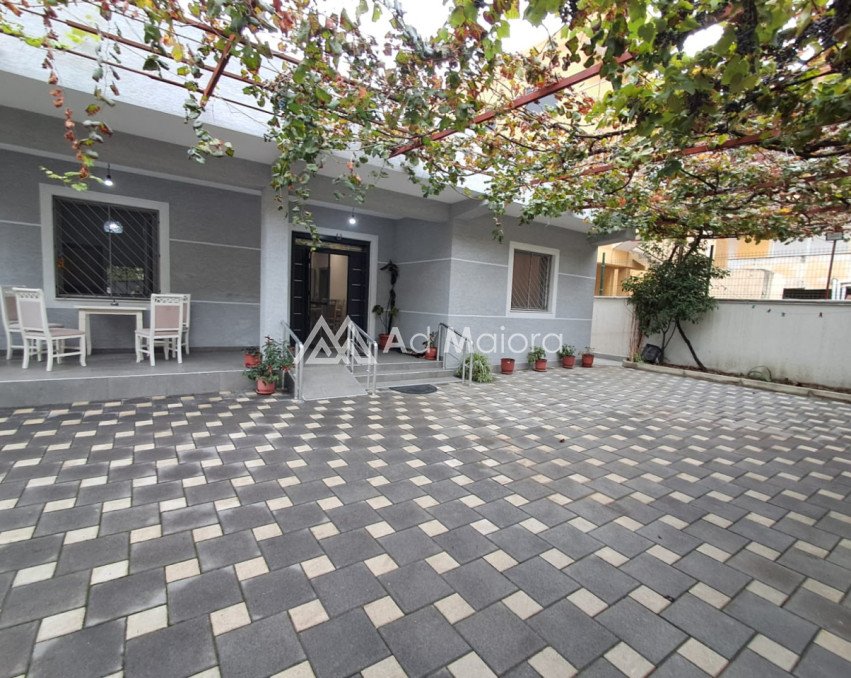 SHITET SHTEPI PRIVATE NE DURRES