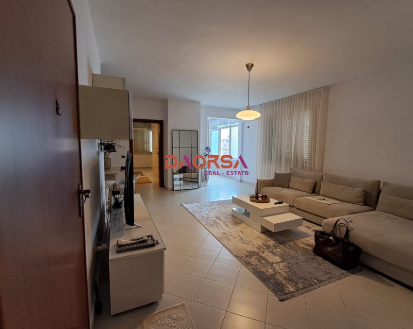 JEPET ME QIRA 2+1 LAGJIA 6 DURRES