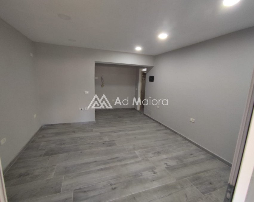 JEPET ME QIRA AMBJENT BINESI NE BULEVARD