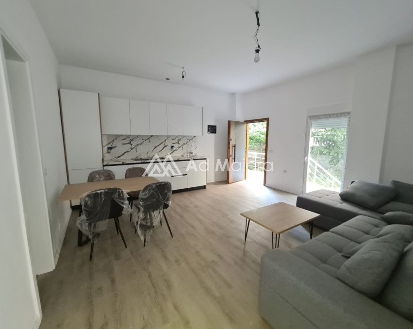 SHITET APARTAMENT 2+1 NE SHKEMBIN E KAVAJES