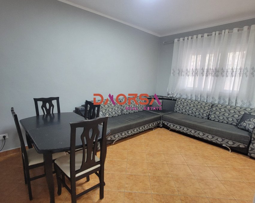 JEPET ME QIRA 1+1 NE DURRES