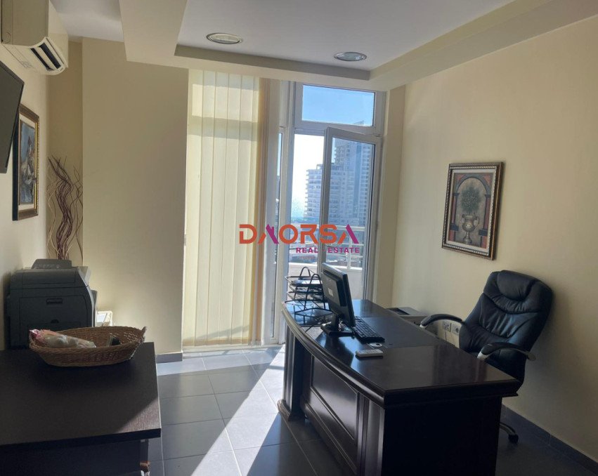 Zyrë me qira pranë Bashkisë Durrës