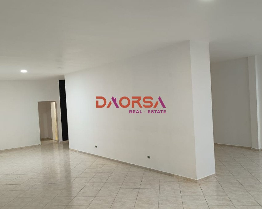 JEPET ME QIRA 155 M2 AMBJENT BIZNESI NE DURRES