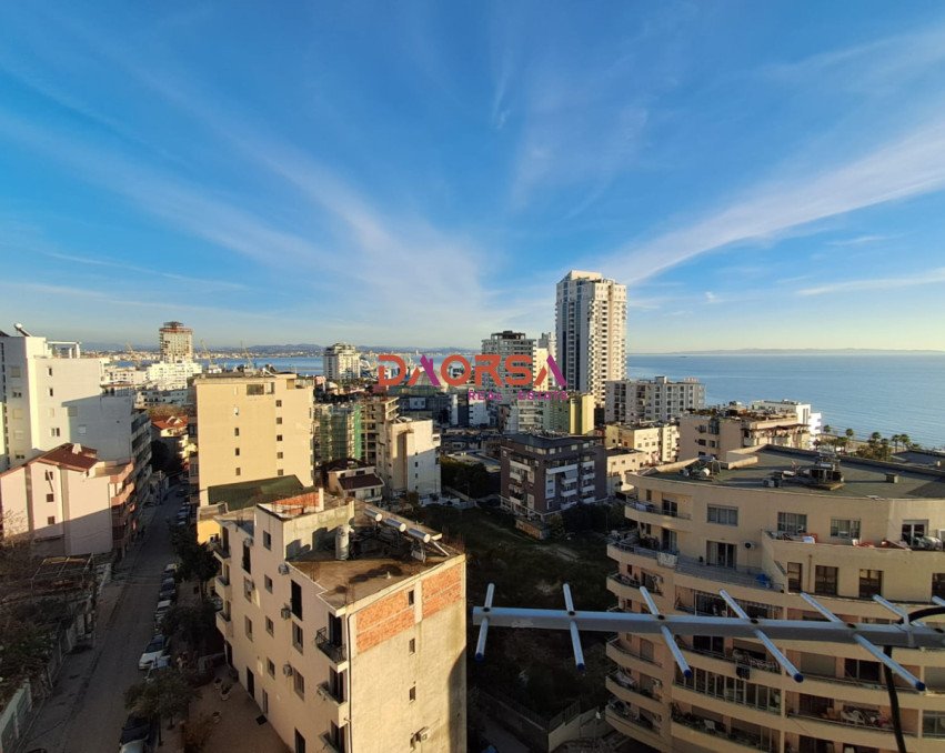 JEPET ME QIRA 2+1 NE VOLLGA