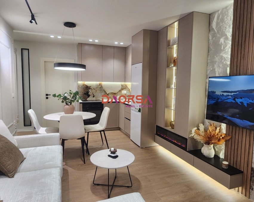 APARTAMENT LUKSOZ 2+1 NE PLAZH, I SAPO MOBILUAR