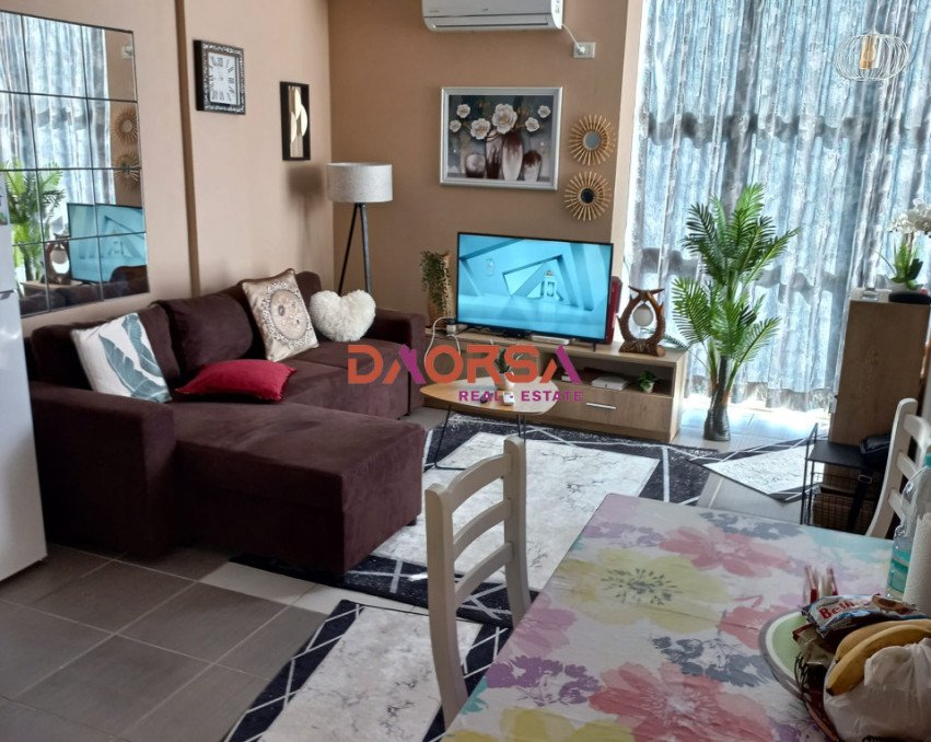 Jepet me qira apartament 1+1 në Golem