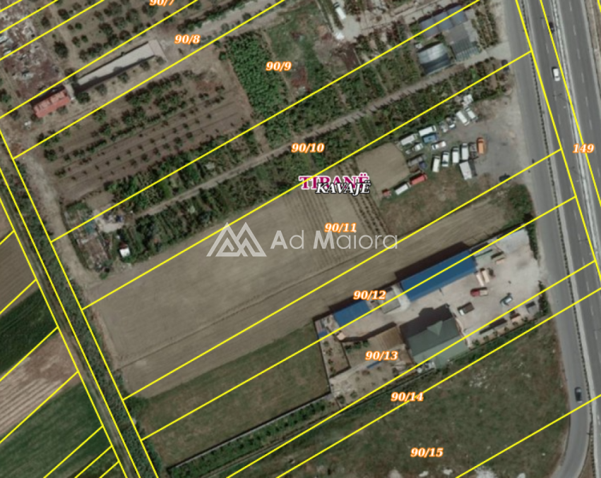 SHITET TOKE NE QERRET TE KAVAJES NE RRUGE KRYESORE