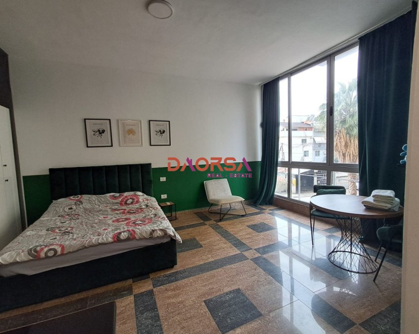 Shitet Garsoniere – Kompleksi Tocak Plazh Durres