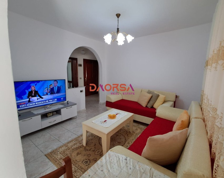 Shitet Apartament 2+1 ne Durres