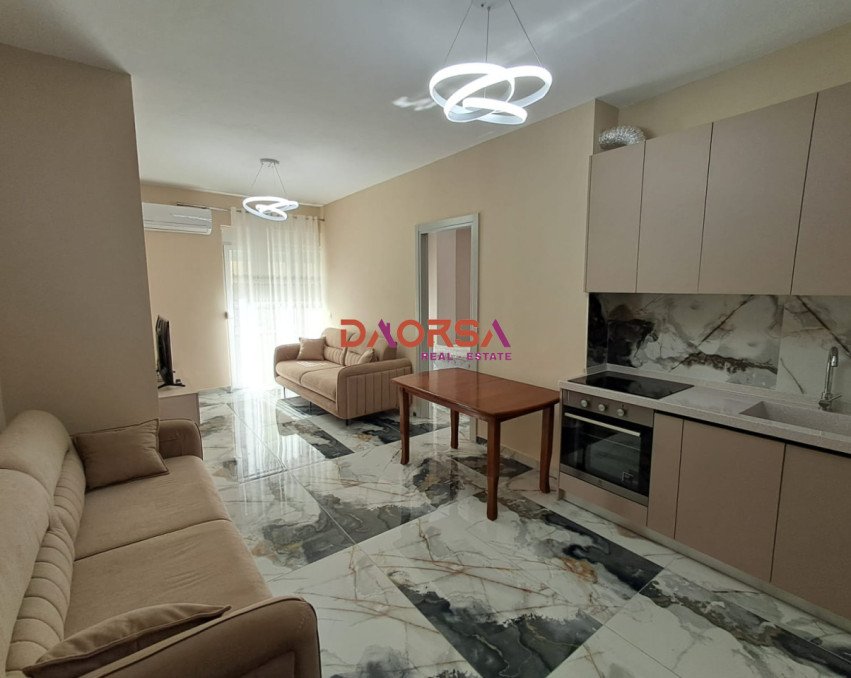 Jepet me qira 2+1+2 ne Durres